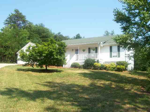 370 Lenhardt Road Easley, SC 29640 - Photo 2 of 23 Gallery Image 2