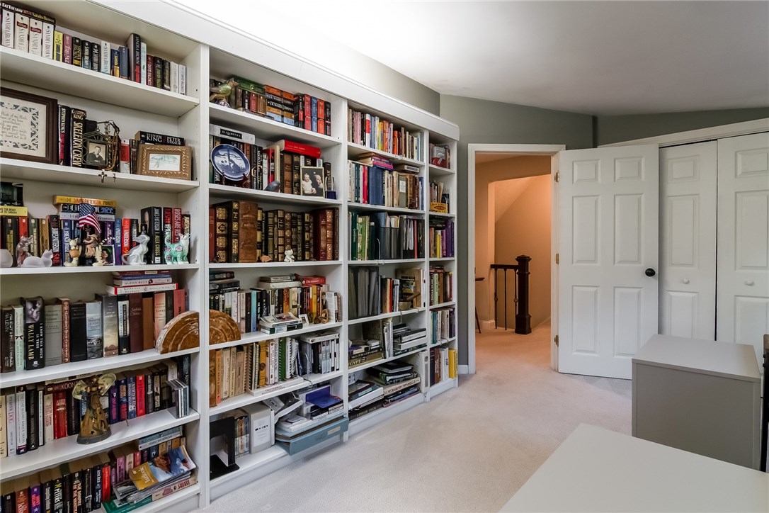 91 Black Pond Road Charlestown, RI 02813 - Photo 16 of 33 Study Built-Ins
