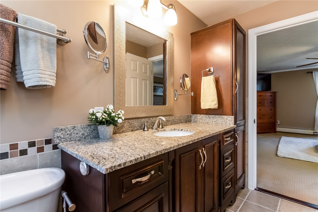 91 Black Pond Road Charlestown, RI 02813 - Photo 20 of 33 Master Bath