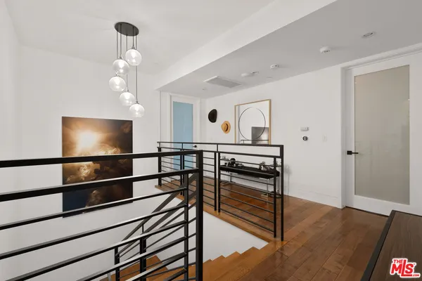 a view of a livingroom with furniture