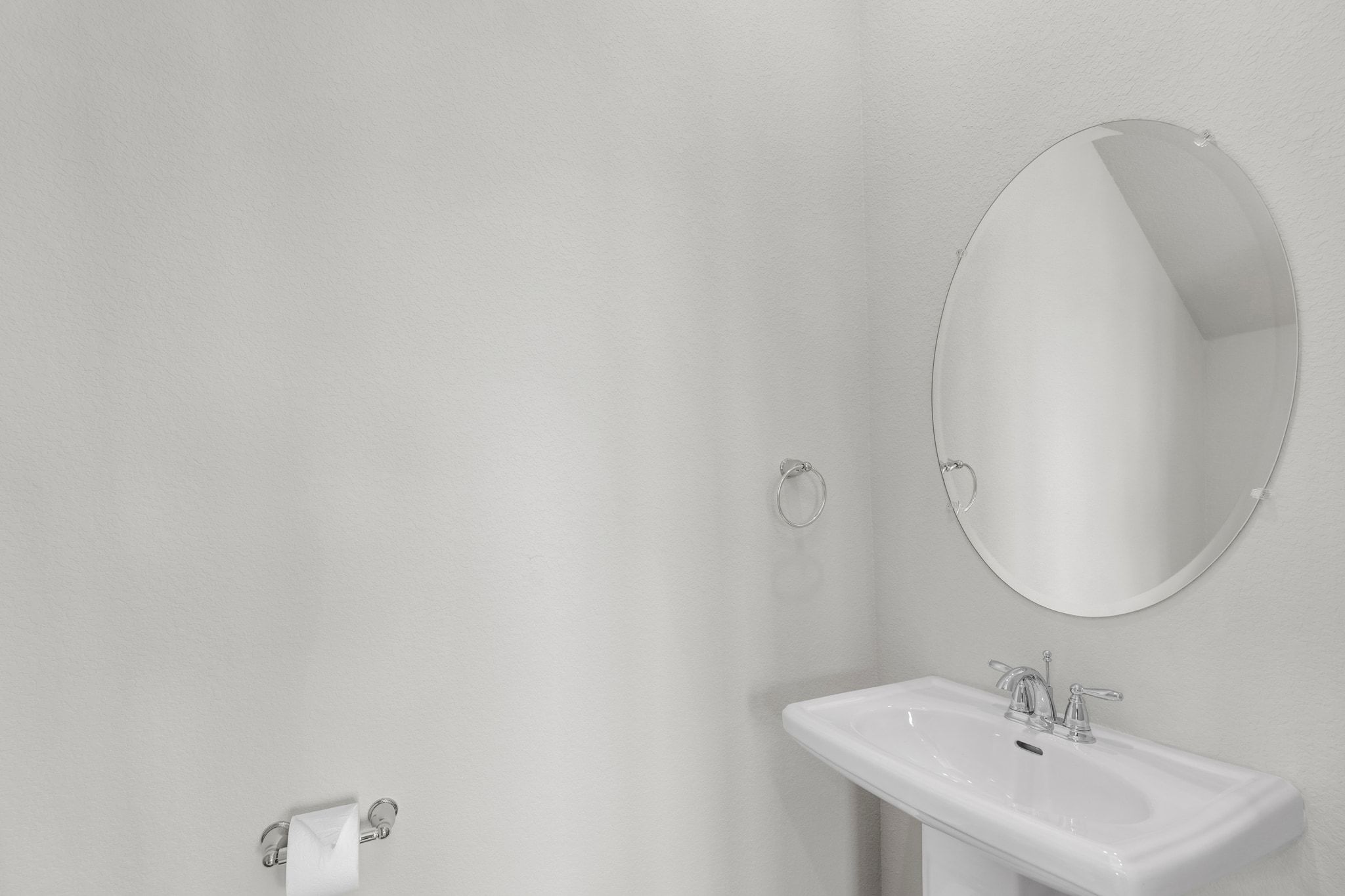 1015 Vista View Drive, Unit 101 Georgetown, TX 78626 - Photo 26 of 40 Bathroom with a sink