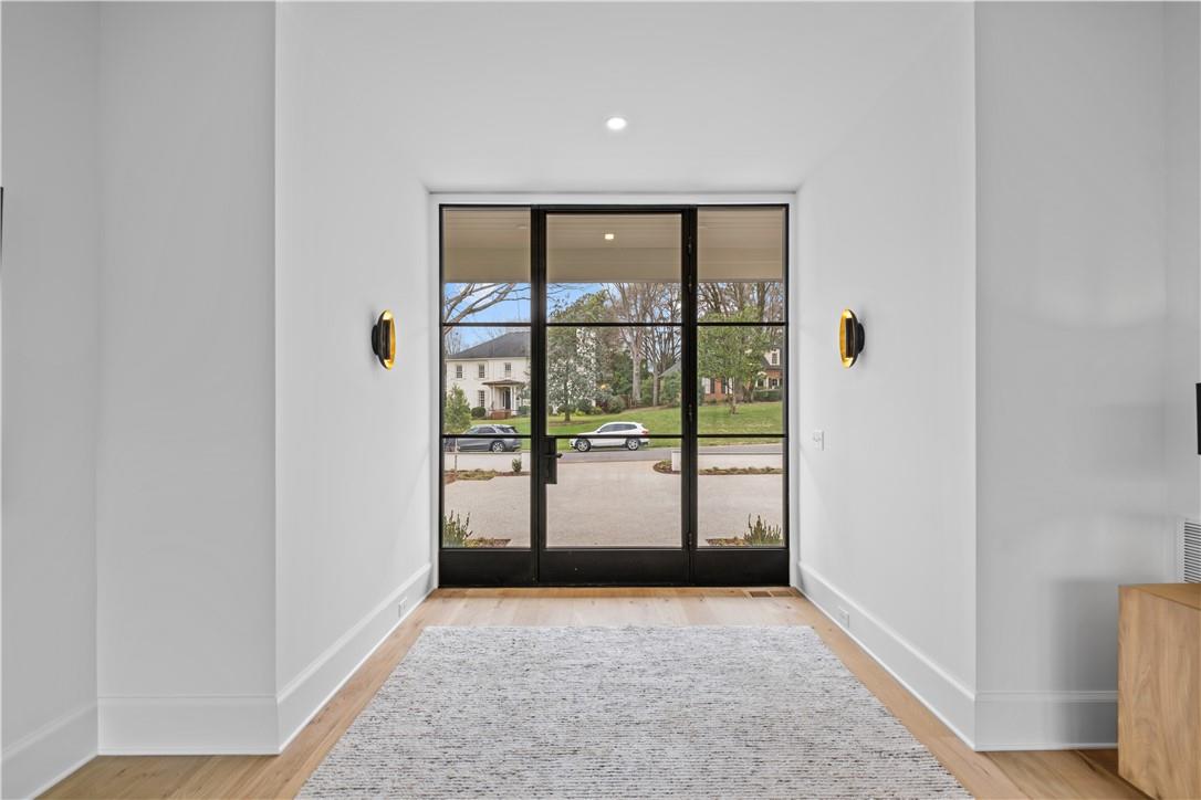 4327 Belknap Road Charlotte, NC 28211 - Photo 4 of 48 Gallery Image 4
