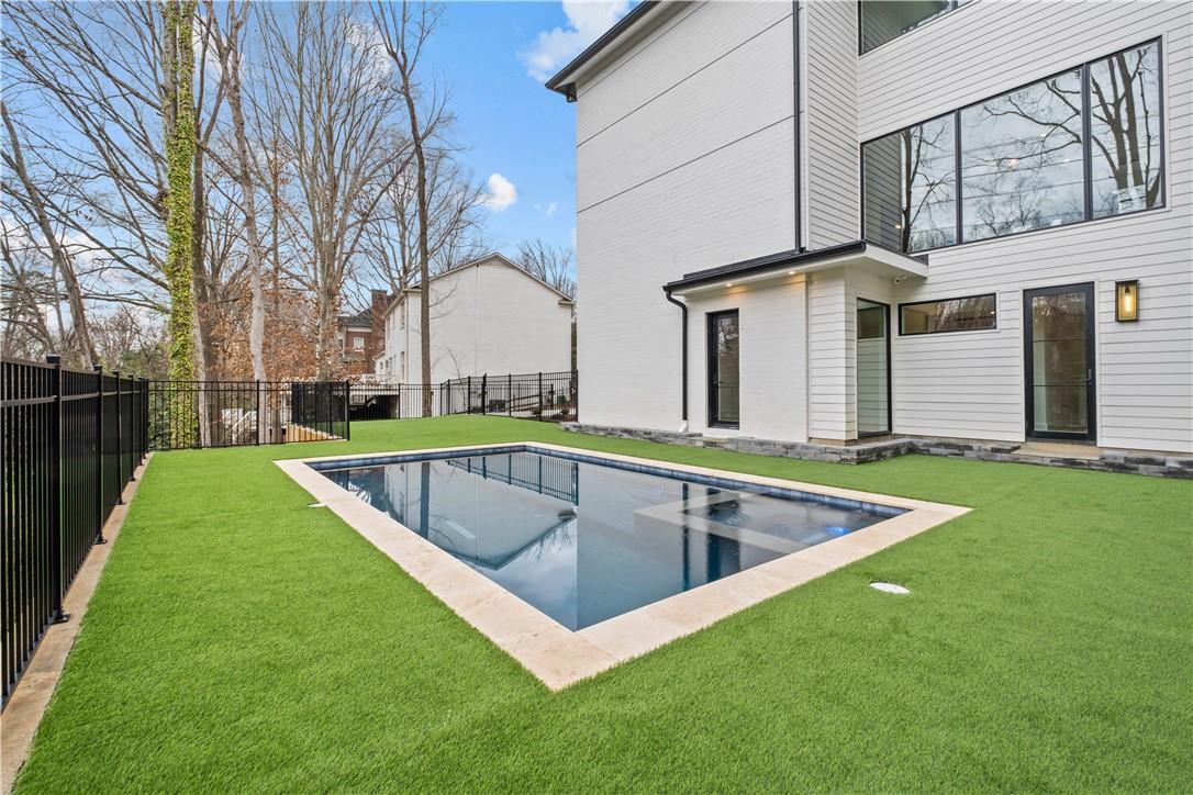 4327 Belknap Road Charlotte, NC 28211 - Photo 46 of 48 Gallery Image 46