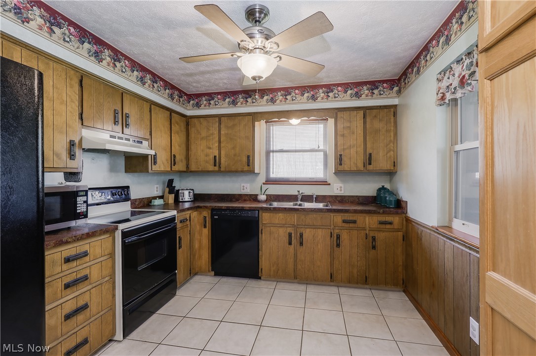 2716 Pressler Road Akron, OH 44312 - Photo 12 of 29