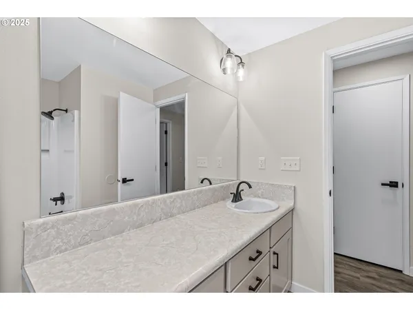 $454,900 | 1974 Hamilton Lane, Grants Pass, OR 97527