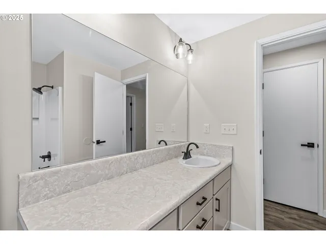 $454,900 | 1974 Hamilton Lane, Grants Pass, OR 97527