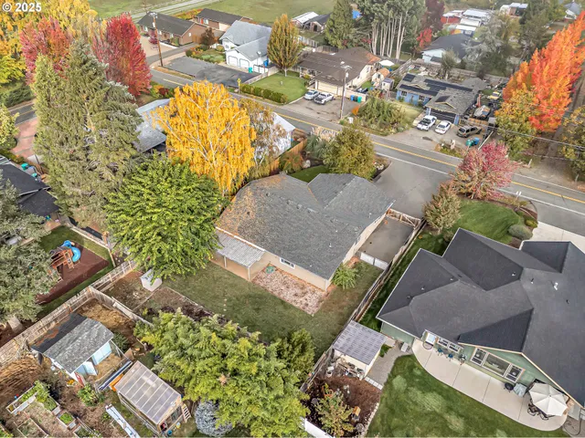 $454,900 | 1974 Hamilton Lane, Grants Pass, OR 97527