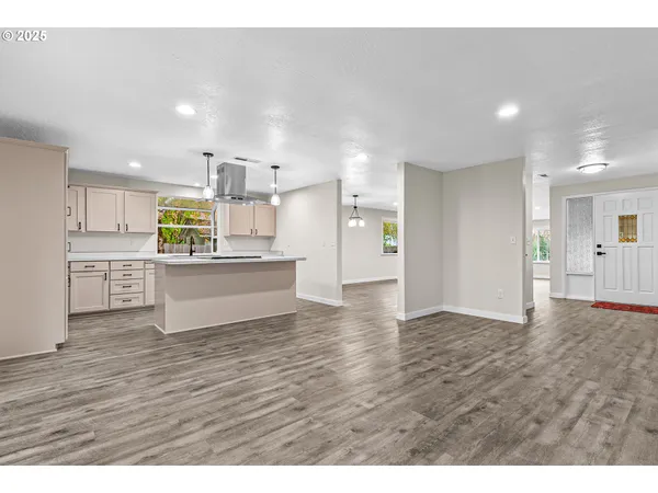 $454,900 | 1974 Hamilton Lane, Grants Pass, OR 97527