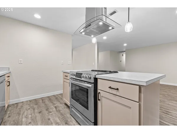 $454,900 | 1974 Hamilton Lane, Grants Pass, OR 97527