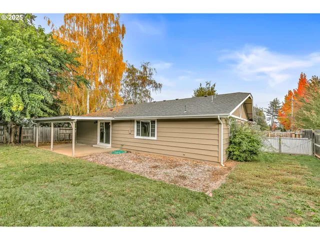 $454,900 | 1974 Hamilton Lane, Grants Pass, OR 97527