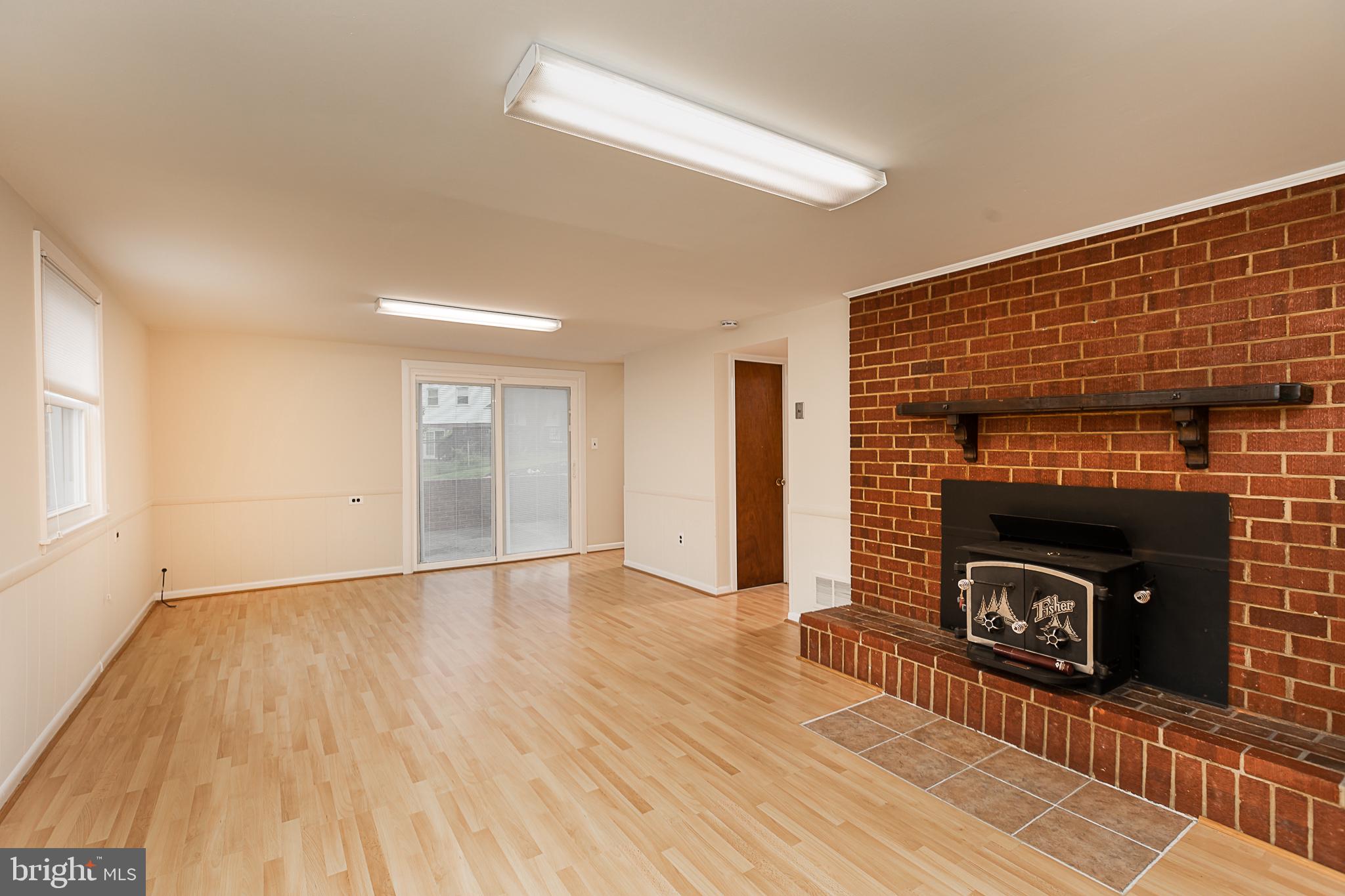 3125 Castleleigh Road Silver Spring, MD 20904 - Photo 23 of 34 Family Room (alt view)