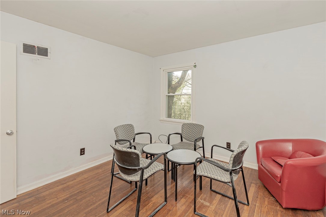 1071 Brandon Road Cleveland, OH 44112 - Photo 16 of 33