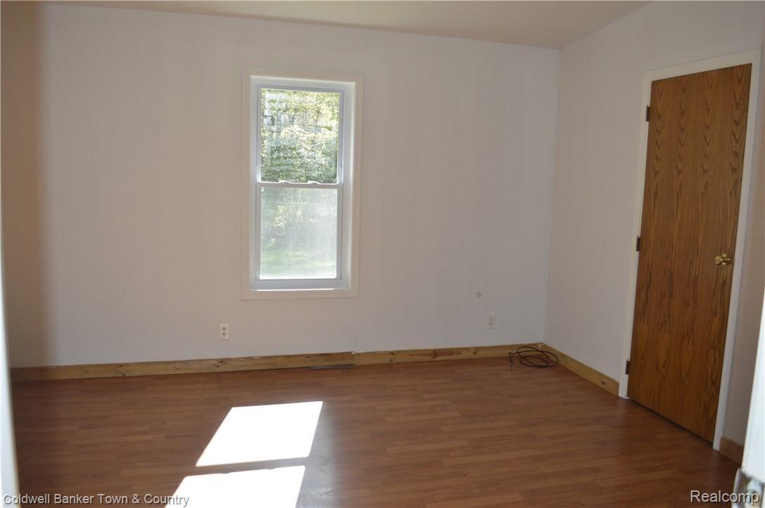 7083 Brophy Road Howell, MI 48855 - Photo 16 of 29 Master Bedroom