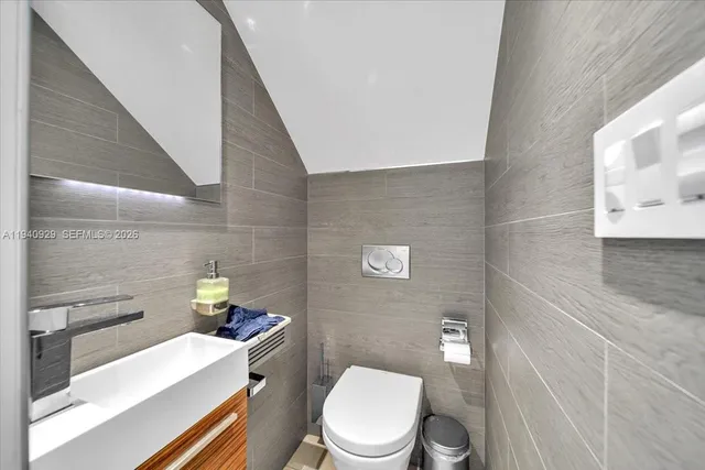 $2,099,000 | 208 Jefferson Avenue, Unit 113, Miami Beach, FL 33139