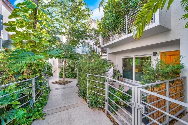 $2,099,000 | 208 Jefferson Avenue, Unit 113, Miami Beach, FL 33139