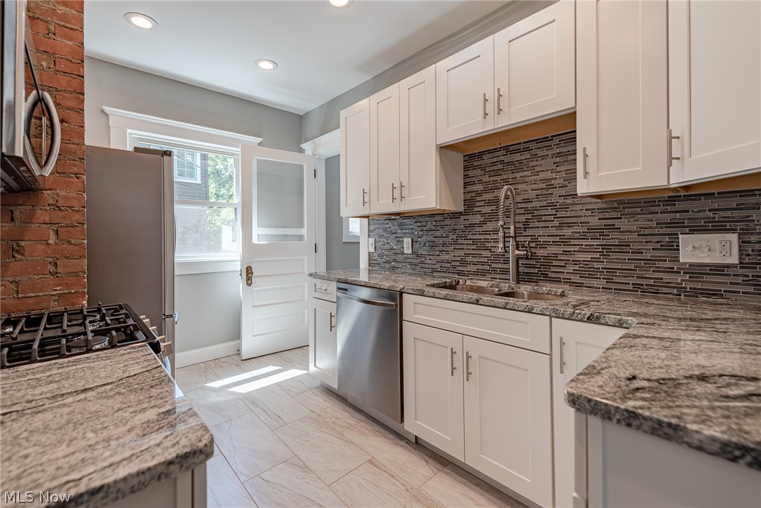 3019 Edgehill Road Cleveland, OH 44118 - Photo 13 of 29 Gallery Image 13