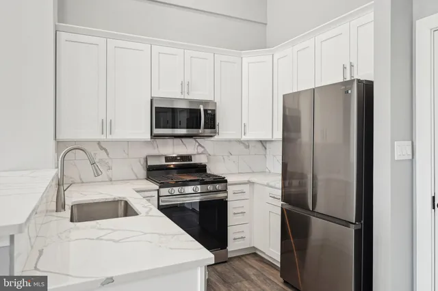 $2,795 | 2421 Bristol Road, Unit 3B205, Warrington, PA 18976