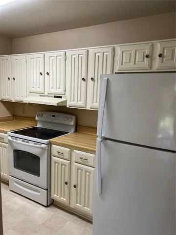 $1,100 | 3500 Tangle Brush Drive, Unit 78, The Woodlands, TX 77381