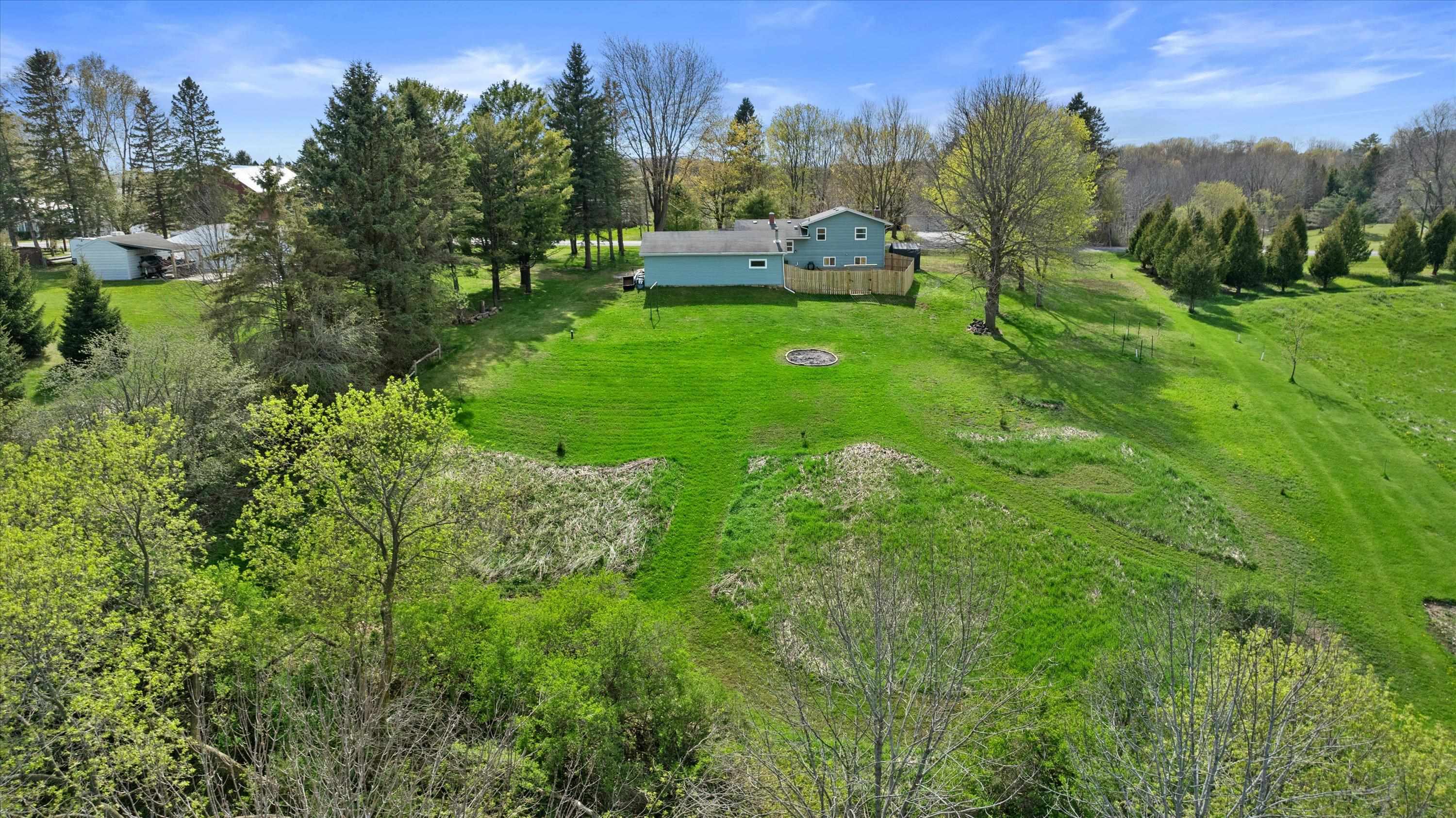3611 Gass Lake Road Manitowoc, WI 54220 - Photo 7 of 31