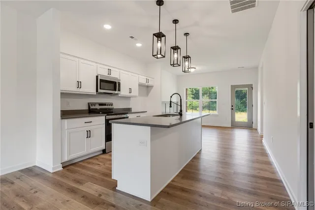 $254,900 | 5706 Harmony Wds Drive, Memphis, IN 47143