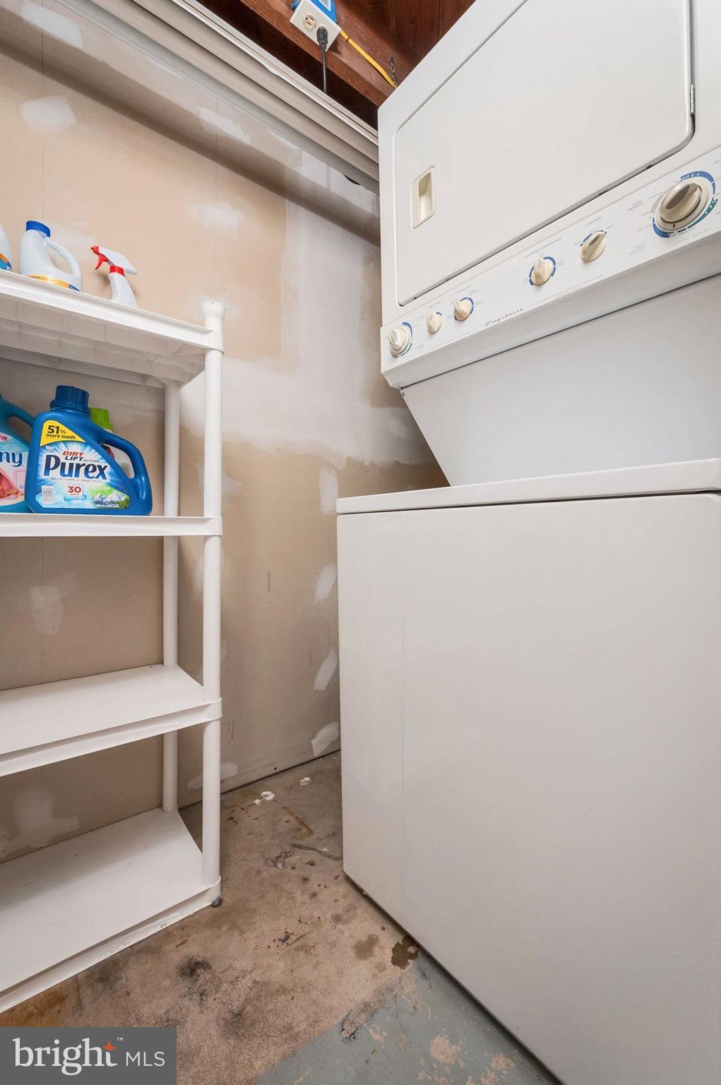 3219 Shelburne Road Baltimore, MD 21208 - Photo 22 of 28 Laundry