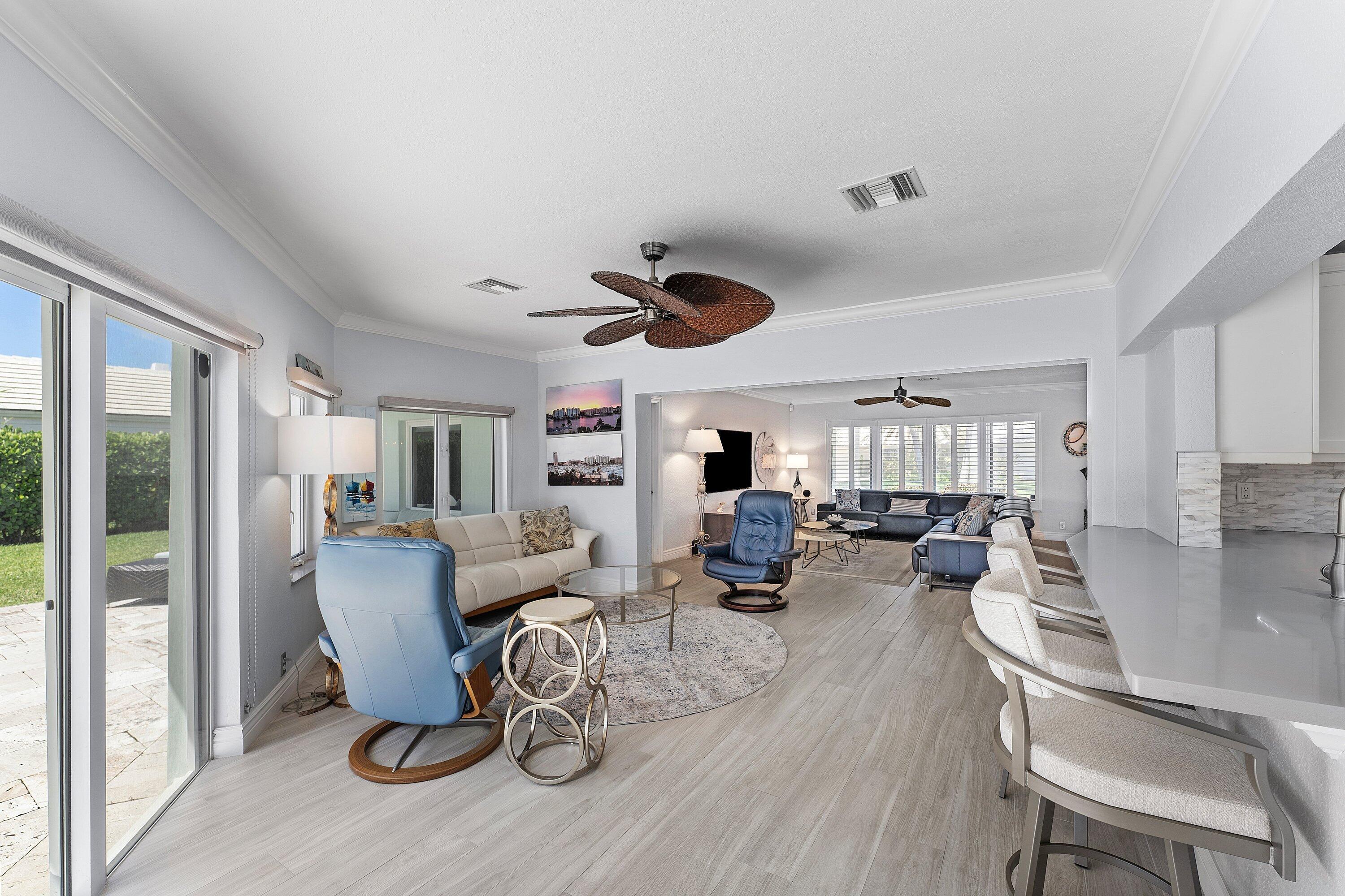 940 Mulberry Way Boca Raton, FL 33486 - Photo 11 of 39 Family room sitting area