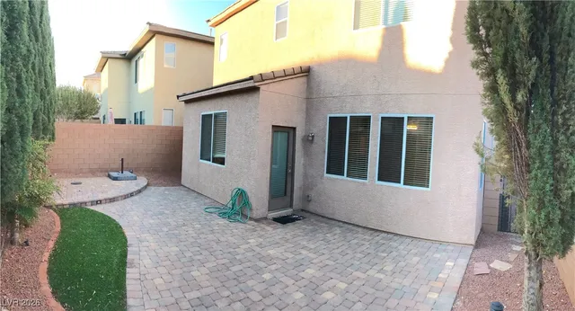 $2,300 | 10625 Mt Jefferson Avenue, Las Vegas, NV 89166