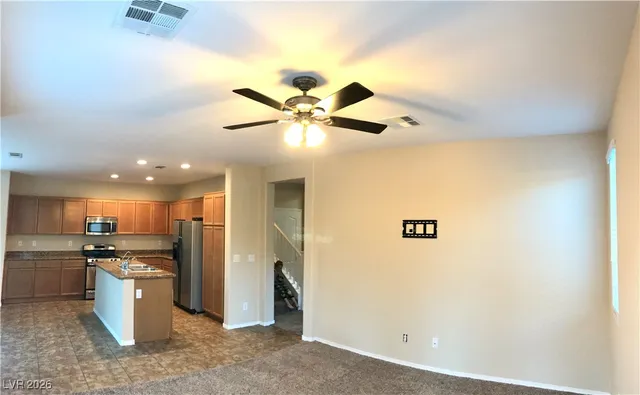 $2,300 | 10625 Mt Jefferson Avenue, Las Vegas, NV 89166