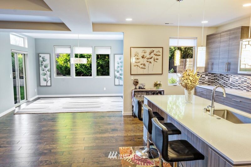 4628 Southwest Myrtle Street Seattle, WA 98136 - Photo 6 of 25 Gallery Image 6