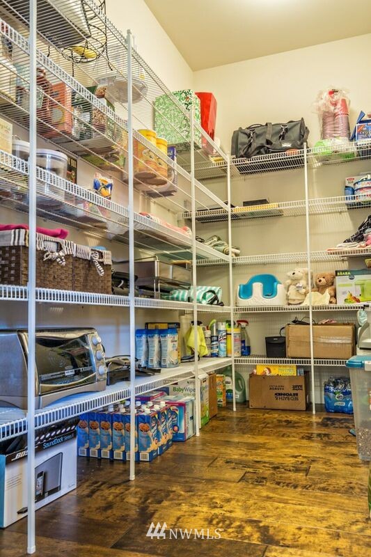 4628 Southwest Myrtle Street Seattle, WA 98136 - Photo 7 of 25 Gallery Image 7