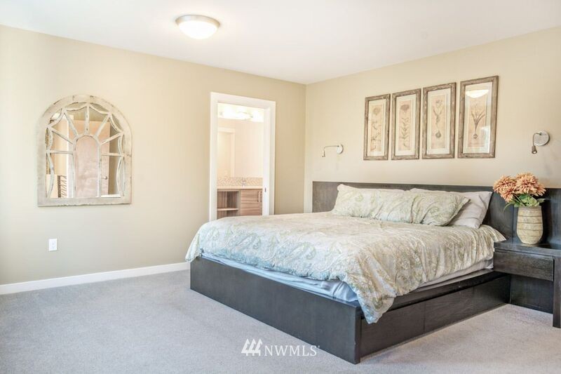 4628 Southwest Myrtle Street Seattle, WA 98136 - Photo 8 of 25 Gallery Image 8