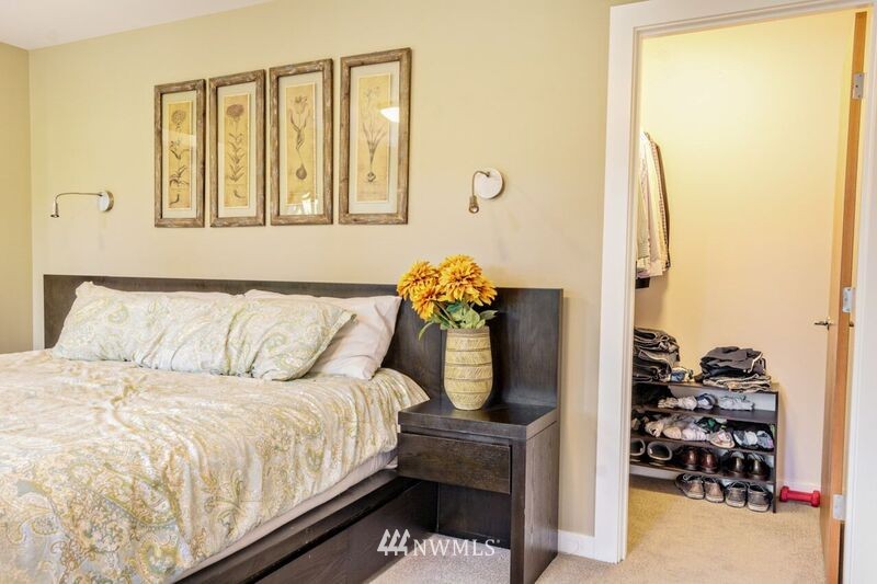 4628 Southwest Myrtle Street Seattle, WA 98136 - Photo 10 of 25 Gallery Image 10
