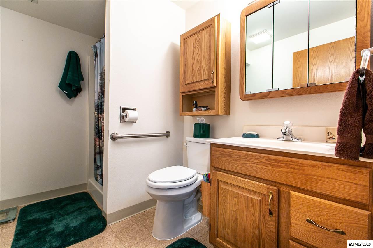 2115 Crown Point Road Dubuque, IA 52002 - Photo 19 of 25 Gallery Image 19