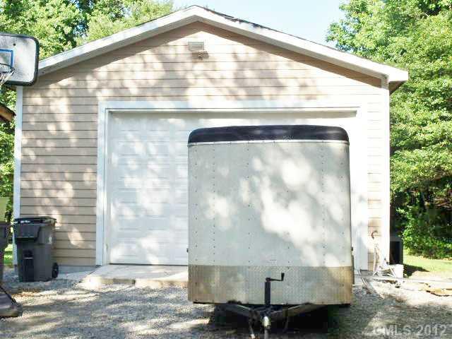 11614 Pump Station Road Charlotte, NC 28216 - Photo 11 of 16 Gallery Image 11