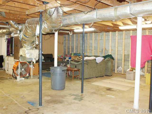 11614 Pump Station Road Charlotte, NC 28216 - Photo 15 of 16 Gallery Image 15