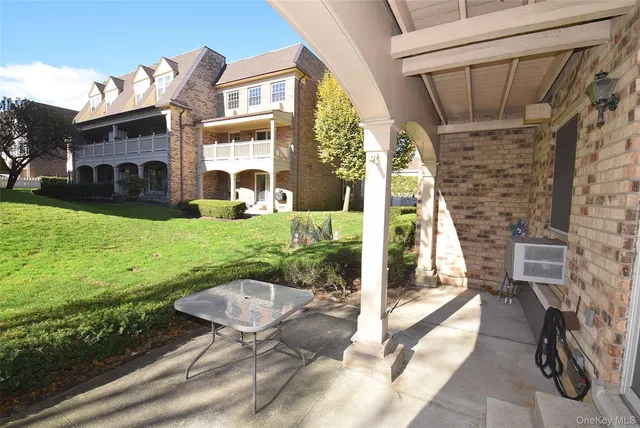 a view of building with yard