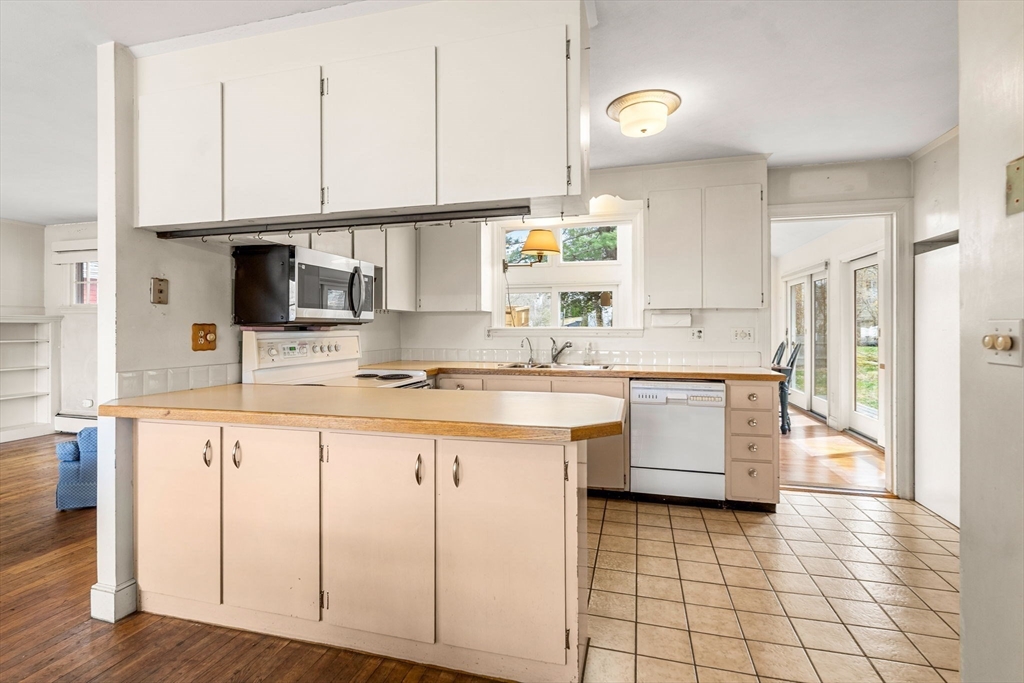 69 Kenneth Road Marblehead, MA 01945 - Photo 12 of 30