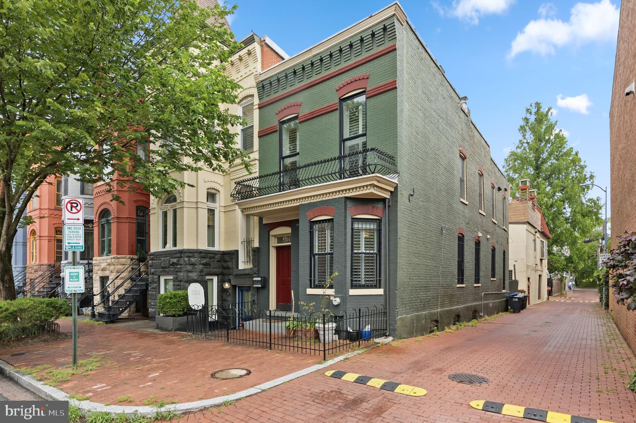 230 11th Street Southeast Washington, DC 20003 - Photo 3 of 63