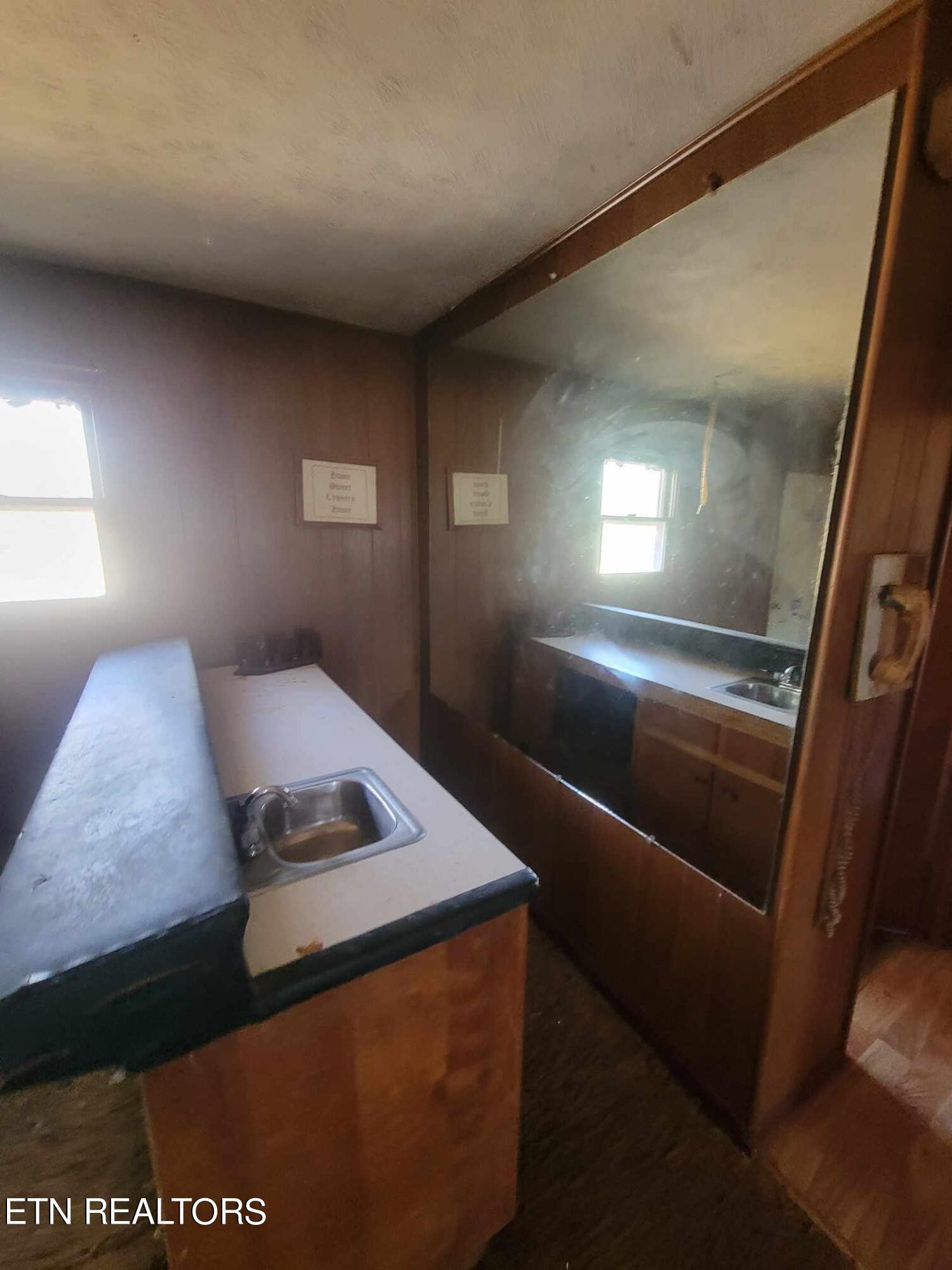 1751 Eldridge Loop Crossville, TN 38571 - Photo 27 of 35 a view of an entryway