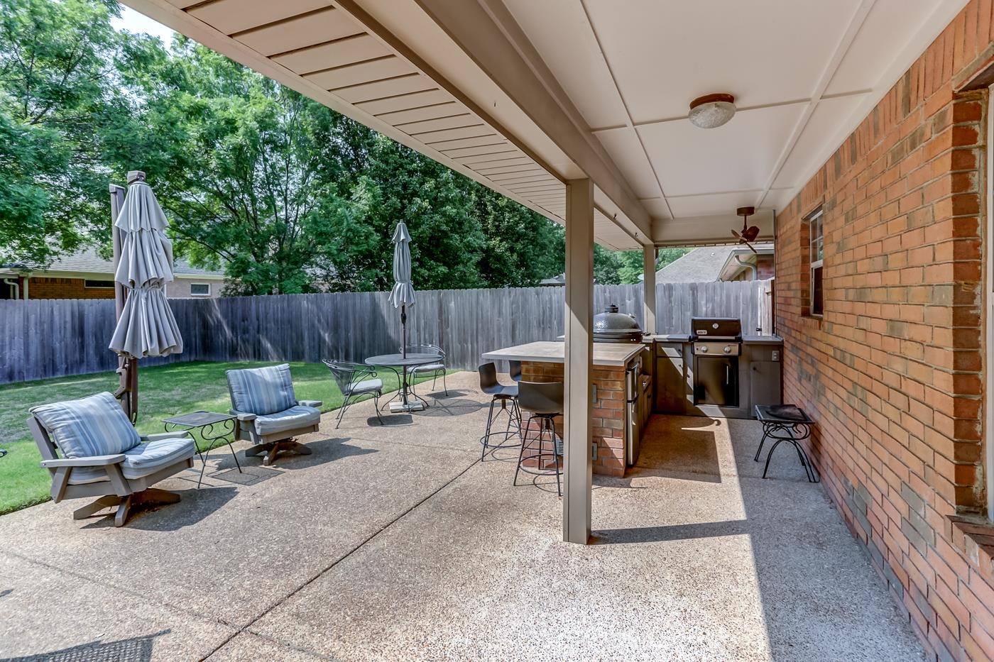 1091 Sugar Lane Collierville, TN 38017 - Photo 25 of 25 a view of a backyard with sitting area and furniture
