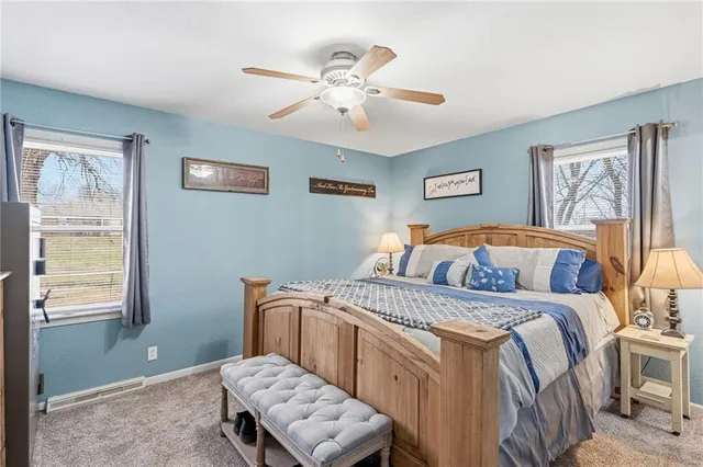 $275,000 | 430 Chestnut Drive, Marshall, MO 65340