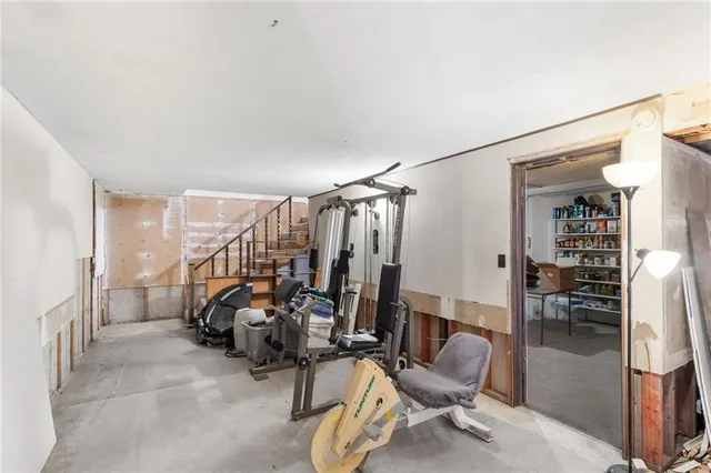 $275,000 | 430 Chestnut Drive, Marshall, MO 65340