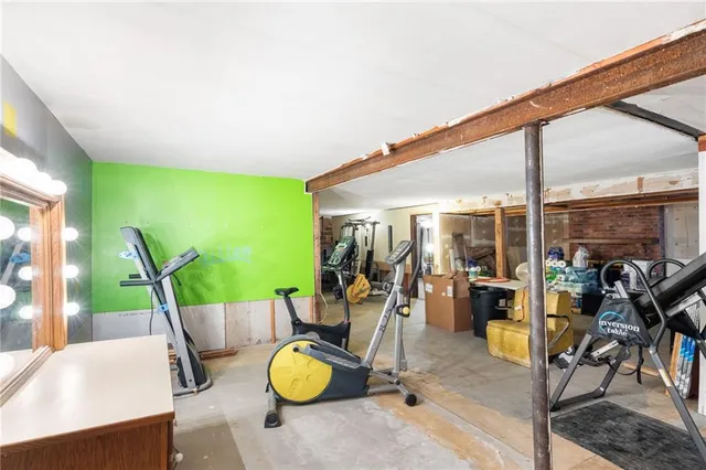 $275,000 | 430 Chestnut Drive, Marshall, MO 65340