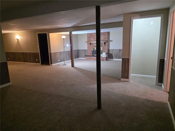 $270,000 | 430 Chestnut Drive, Marshall, MO 65340