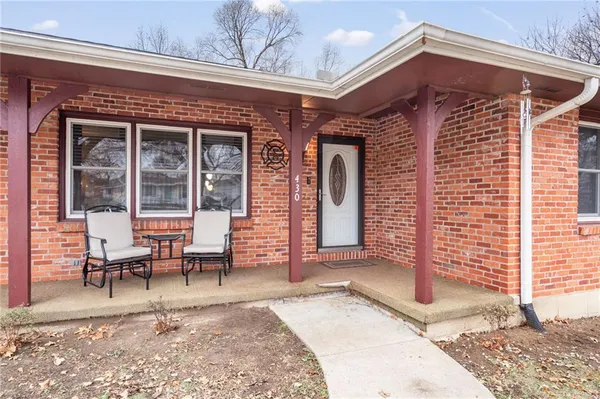 $265,000 | 430 Chestnut Drive, Marshall, MO 65340