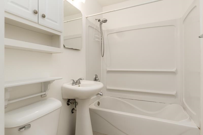 2611 Pelham Road Rockford, IL 61107 - Photo 10 of 21 Gallery Image 10