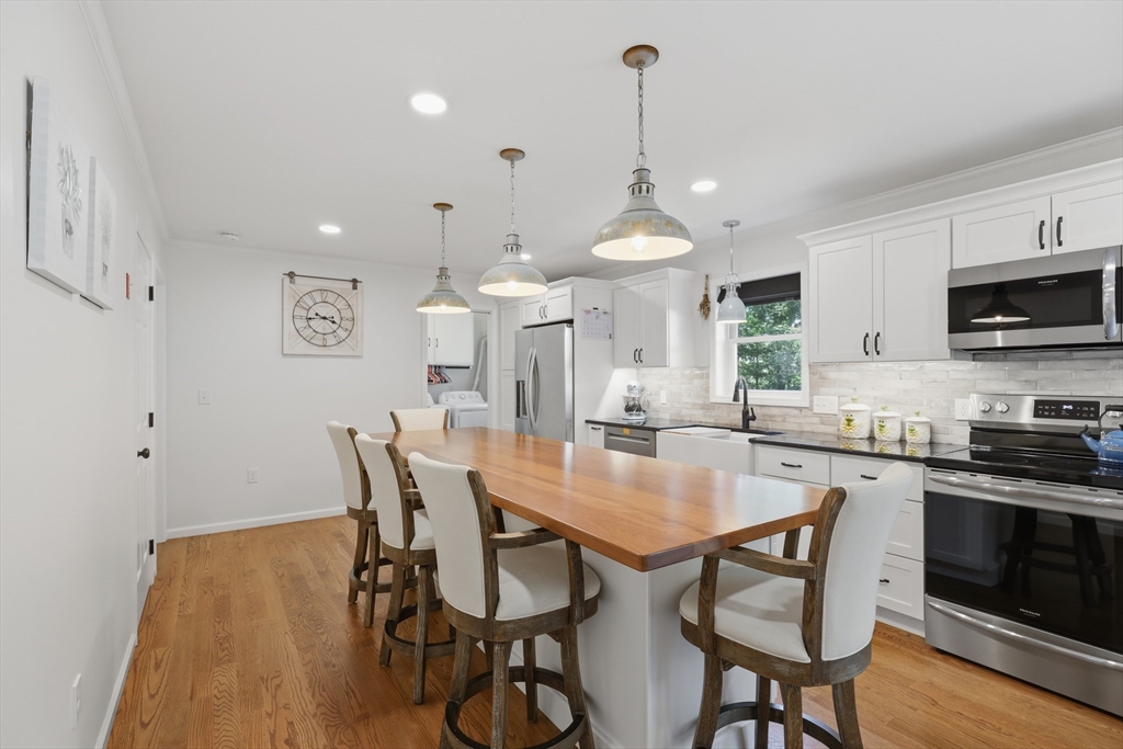 96 Clinton Road Sterling, MA 01564 - Photo 8 of 36