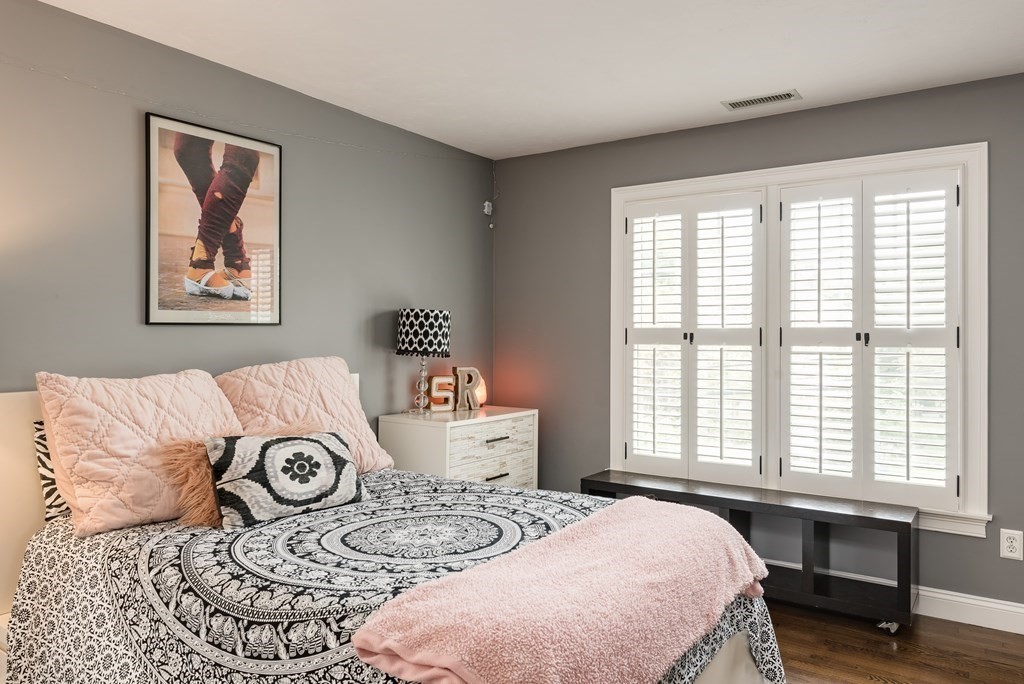 15 Meadowbrook Road, Unit 15 Brookline, MA 02467 - Photo 12 of 38 Gallery Image 12