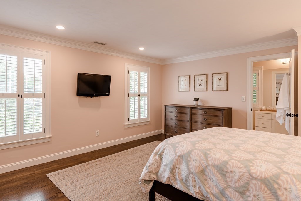 15 Meadowbrook Road, Unit 15 Brookline, MA 02467 - Photo 14 of 38 Gallery Image 14