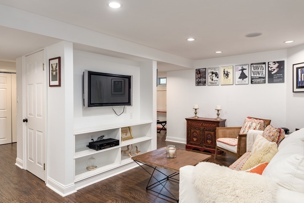 15 Meadowbrook Road, Unit 15 Brookline, MA 02467 - Photo 25 of 38 Gallery Image 25